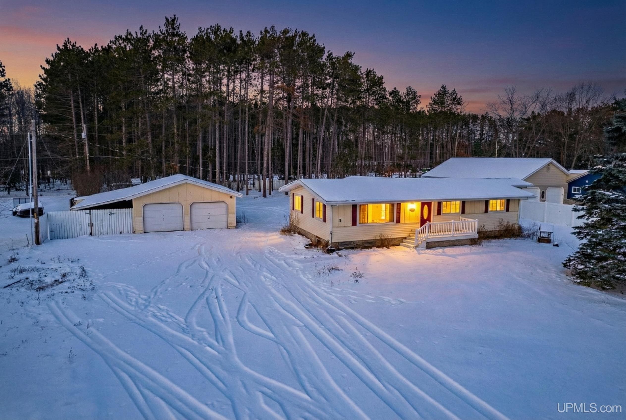 4864 Greenwood 18.12 Drive