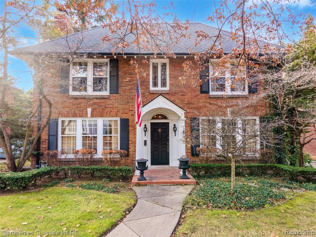 19635 Shrewsbury Road