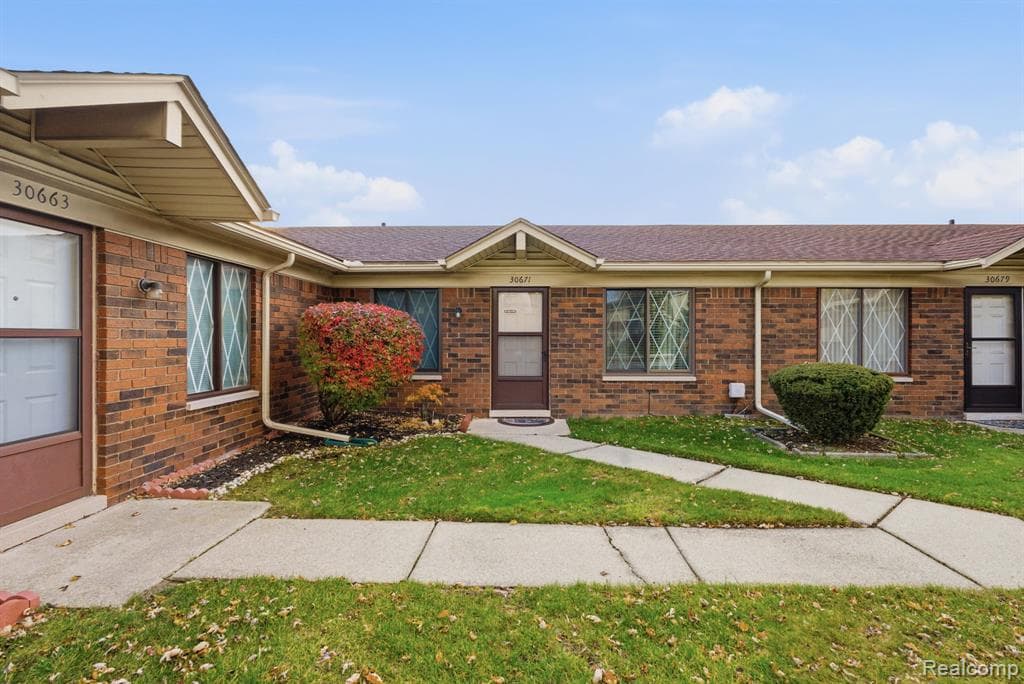 30671 Washington Boulevard