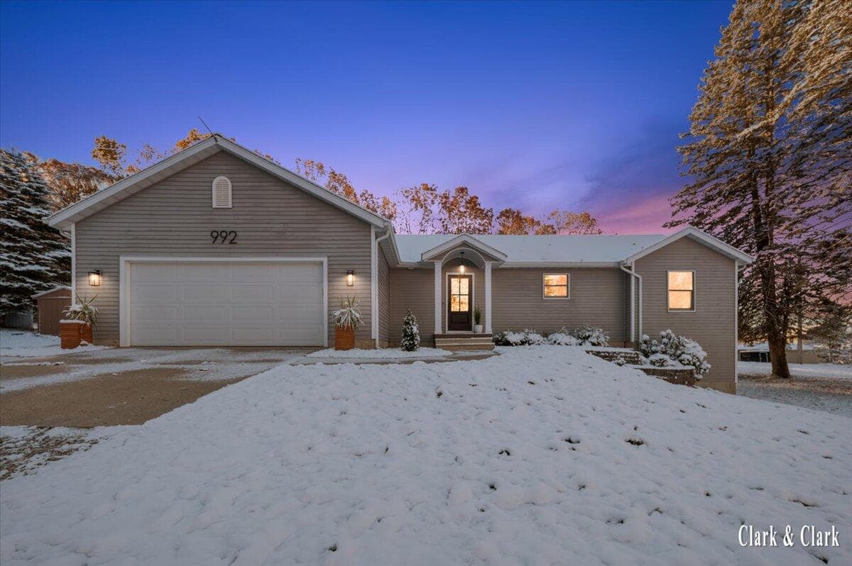 992 N Washington Road