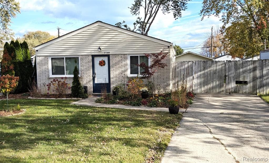 34360 Genereaux Street