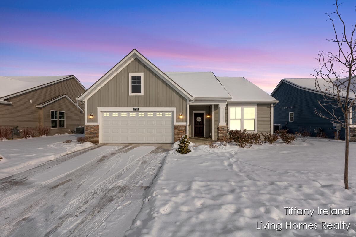 2911 Isle Grand Drive