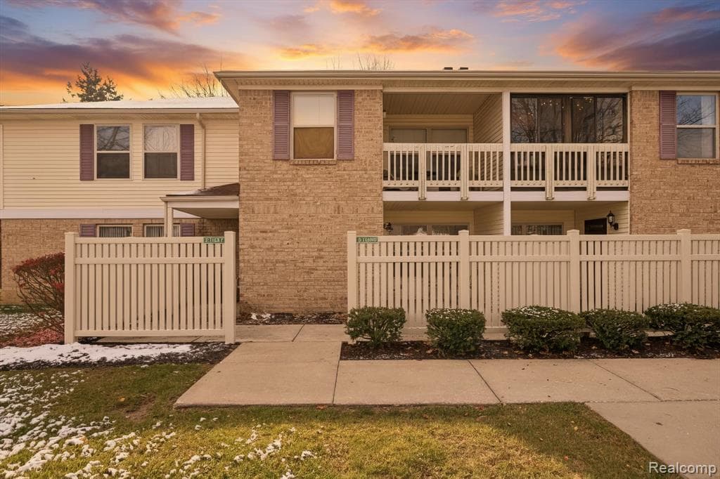 61049 Greenwood Drive