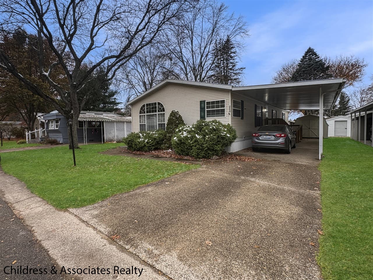 5527 Goldfinch Drive