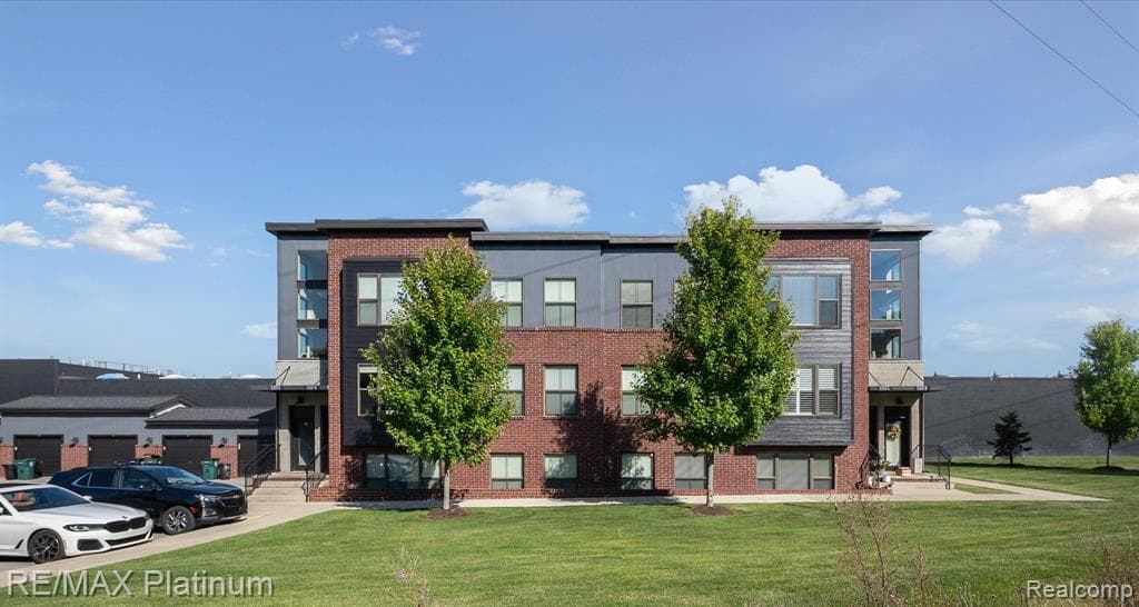 1260 Diamond Court A