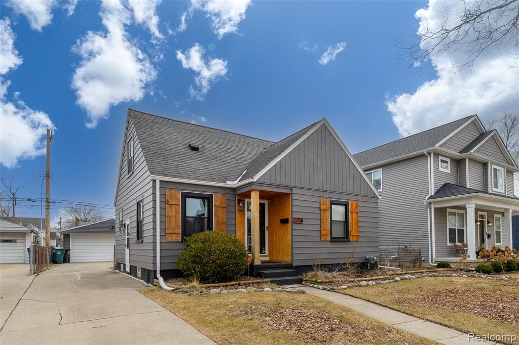 3494 Cummings Avenue