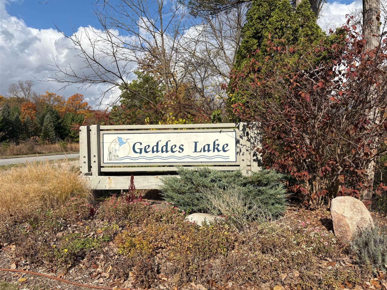 611 Watersedge Drive