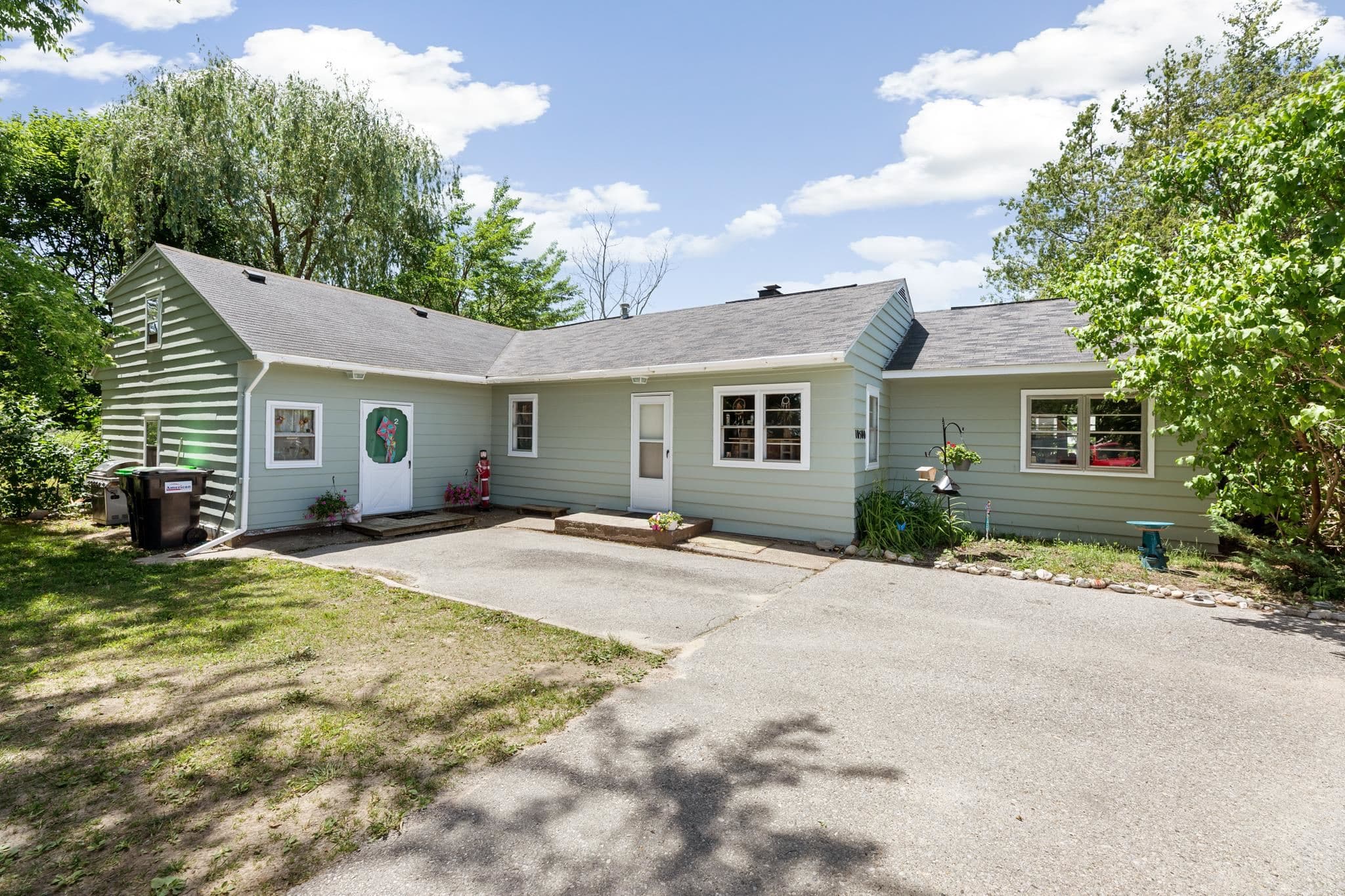 10500 E Traverse Highway