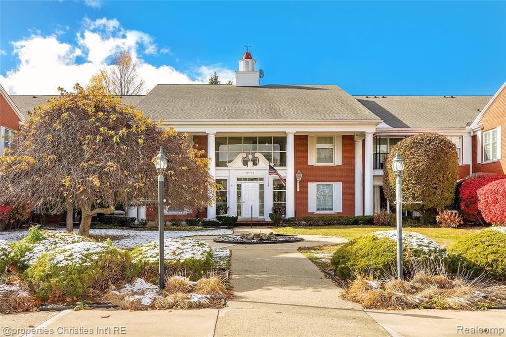 19710 W 13 Mile Road 101