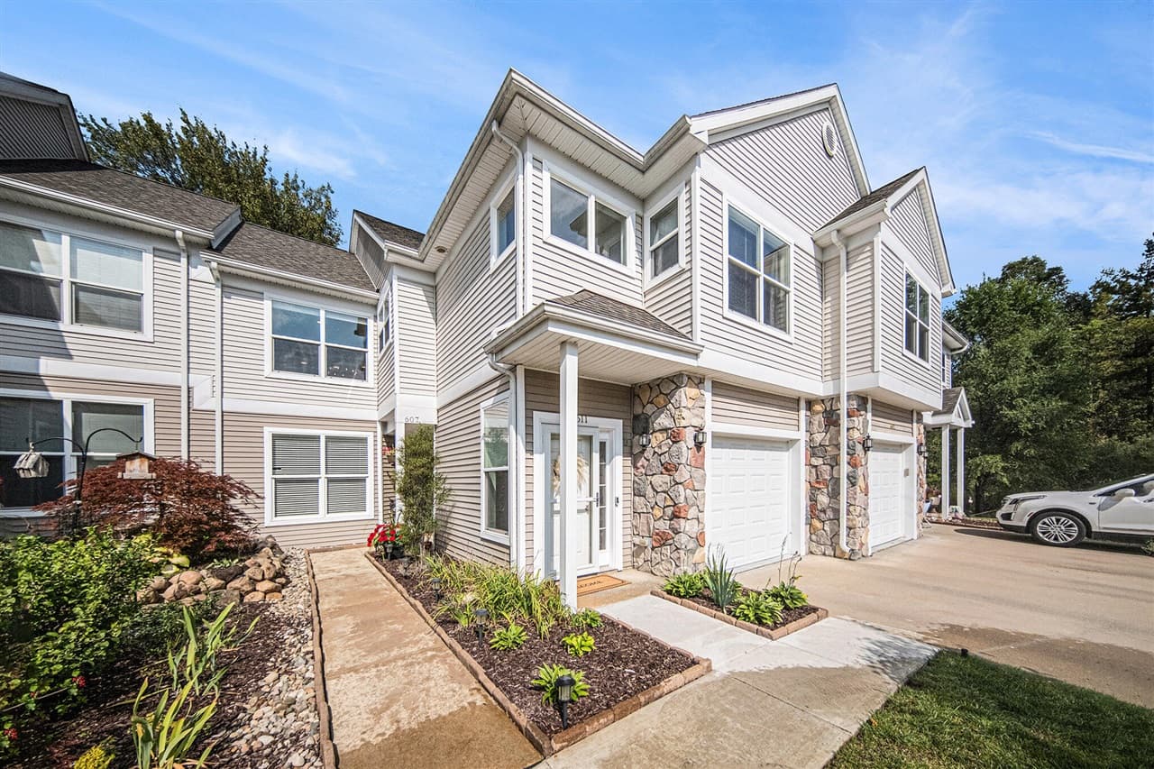 611 Pebblestone Lane