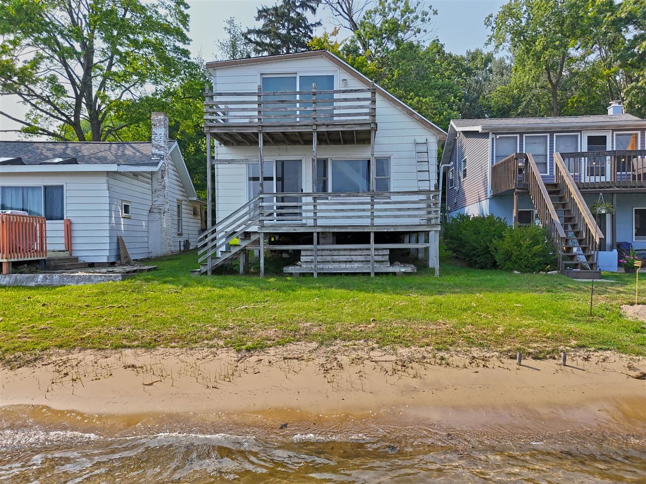 67003 Lakeshore Drive