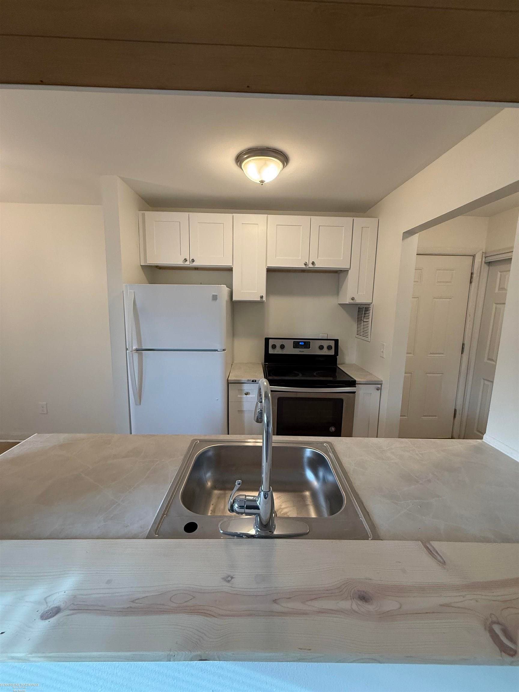 21761 Hillside Drive