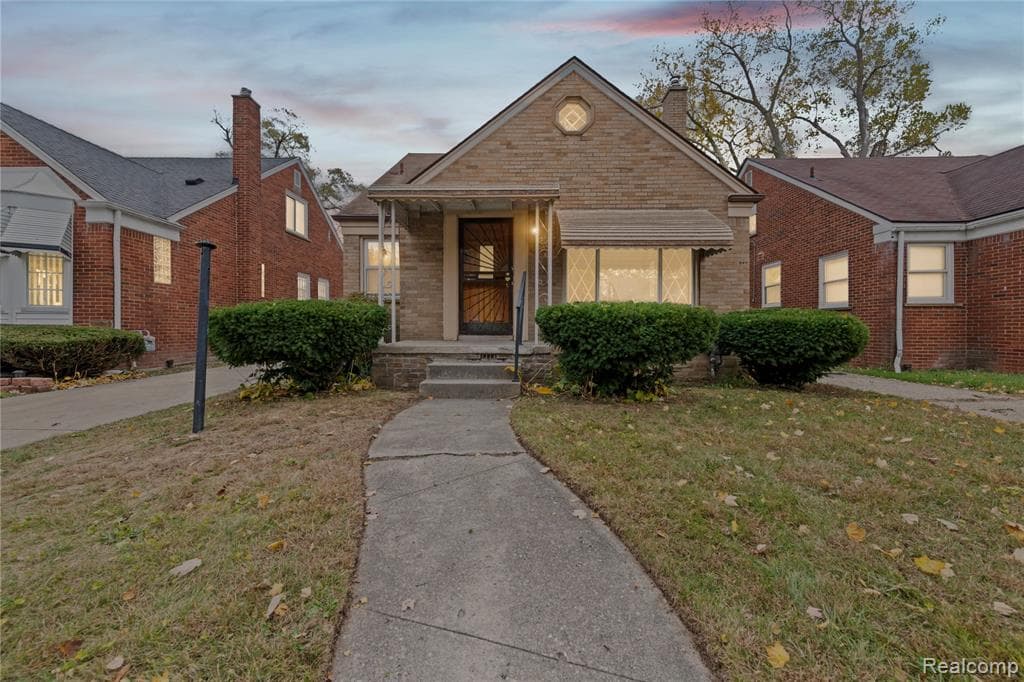 19478 Winthrop Street