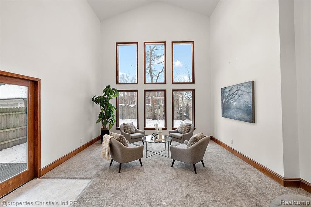 18645 Roselawn Street