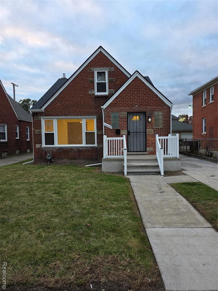 14601 Mettetal Street