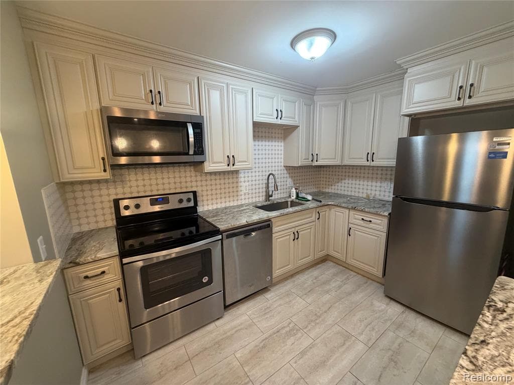 32013 W 12 Mile Road 213