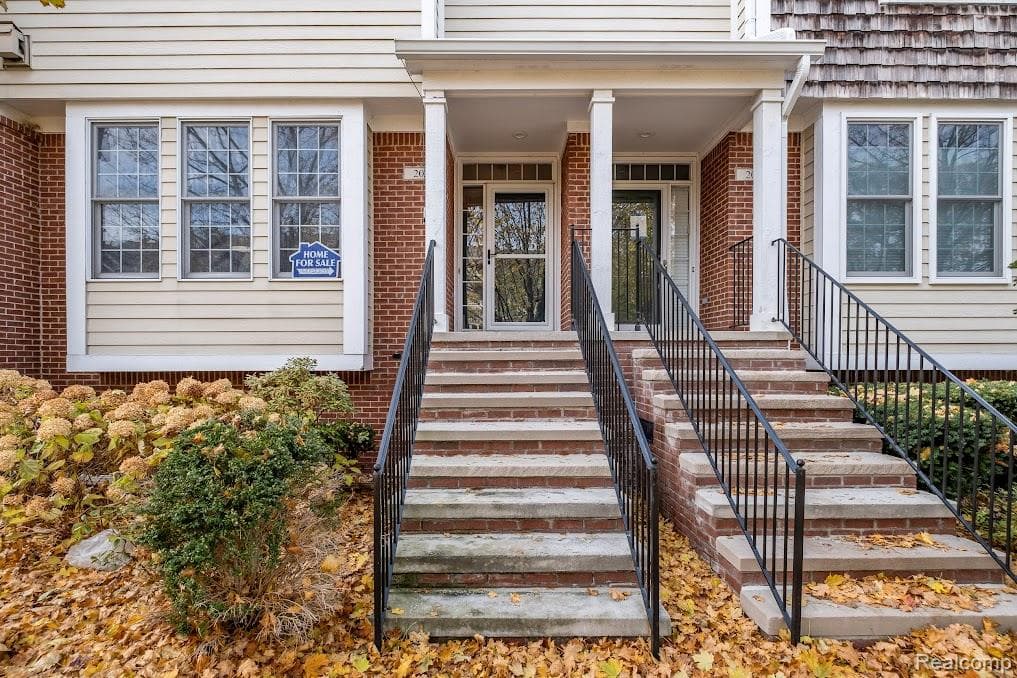 202 Stonebrooke Court