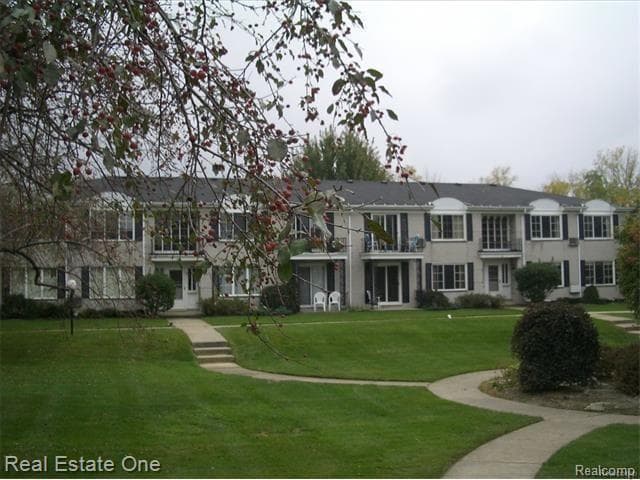 100 W HICKORY GROVE Road H5