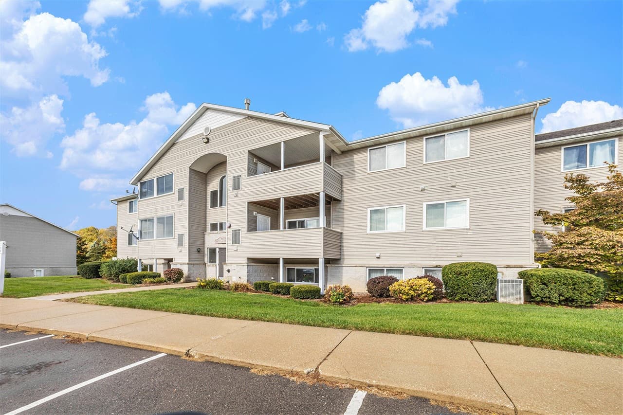 8410 N Jasonville Court 71