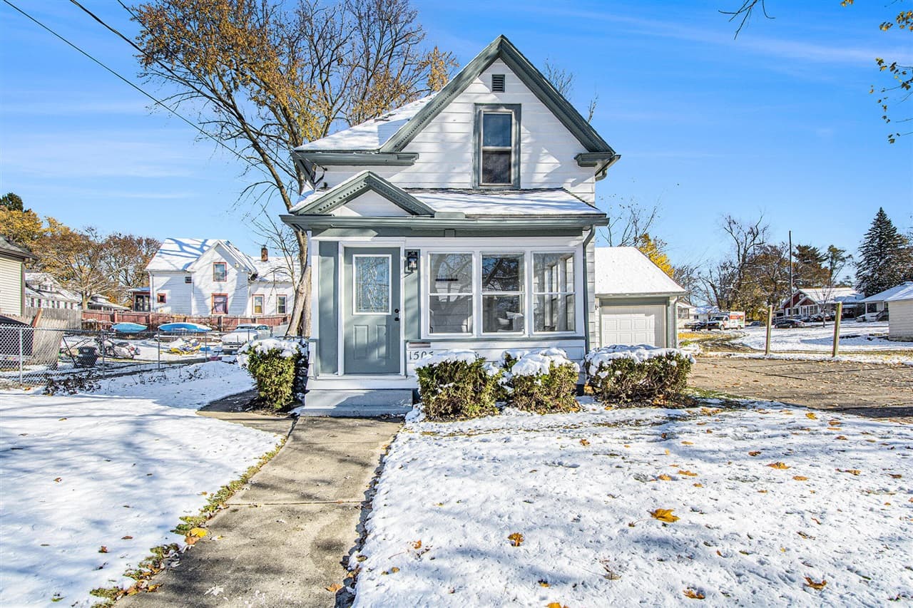 1505 Carl Breeding Way