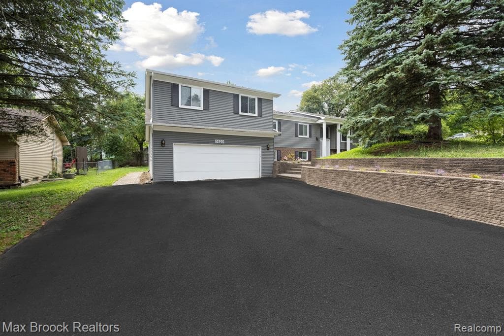 5620 Eastman Boulevard