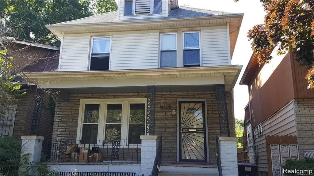 3299 MONTGOMERY Street