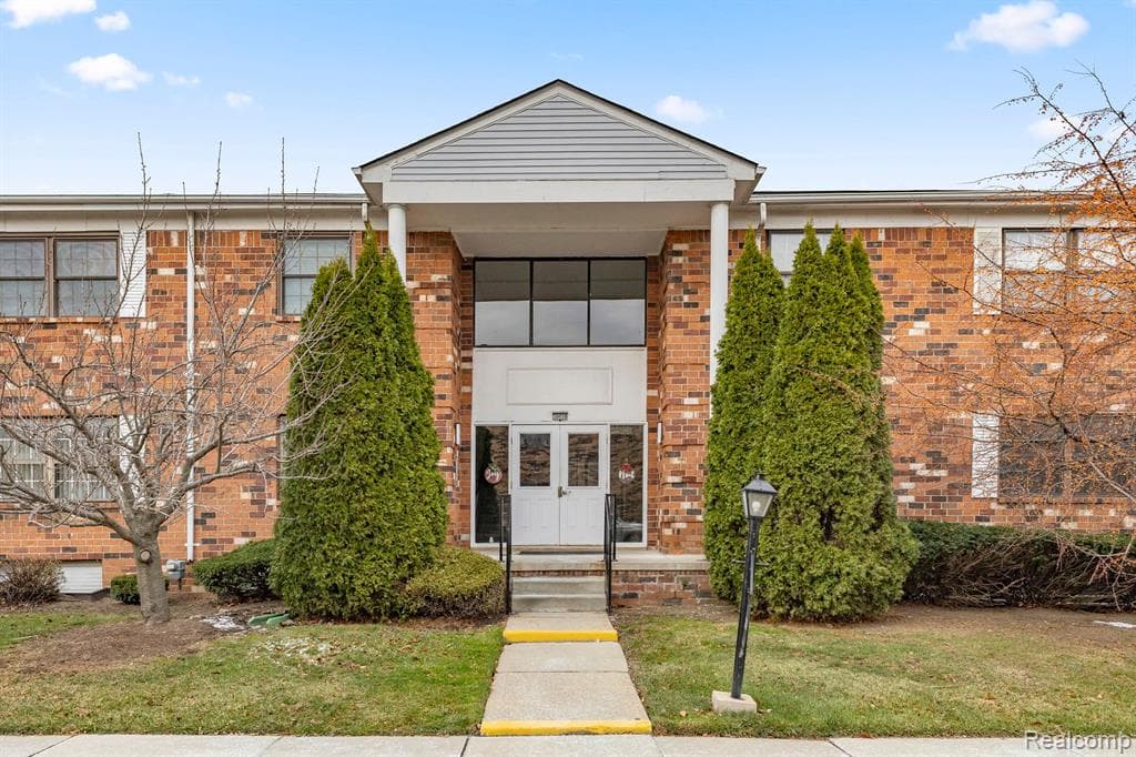 30030 Wildbrook Drive #102