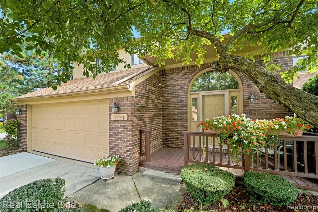 2191 Rochelle Park Drive 63