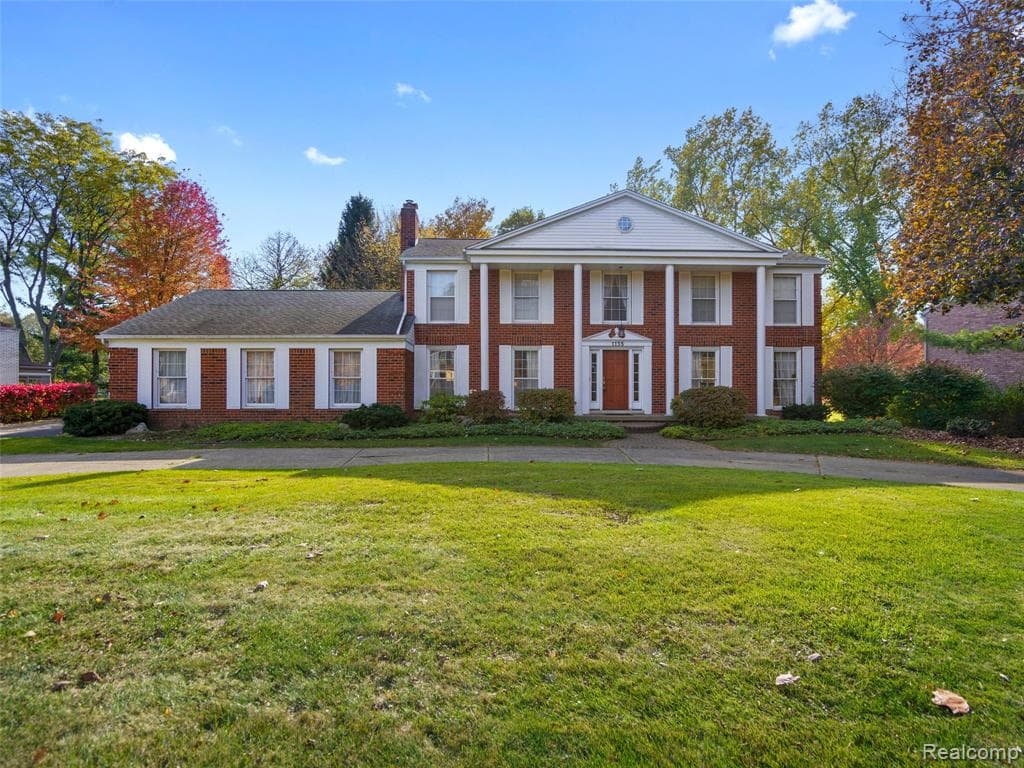 1135 Hickory Hill Drive