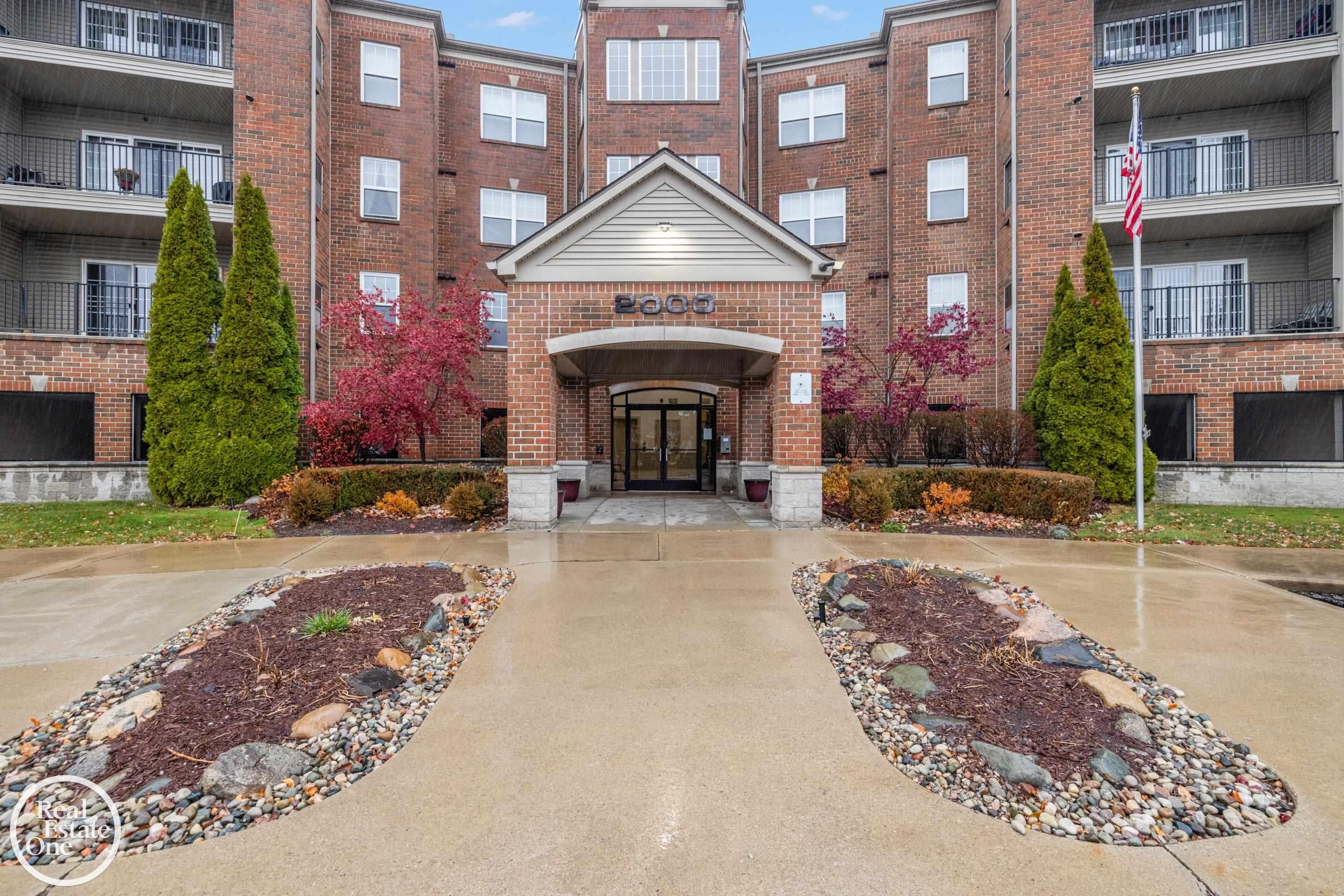 2118 Country Club Drive Unit #10