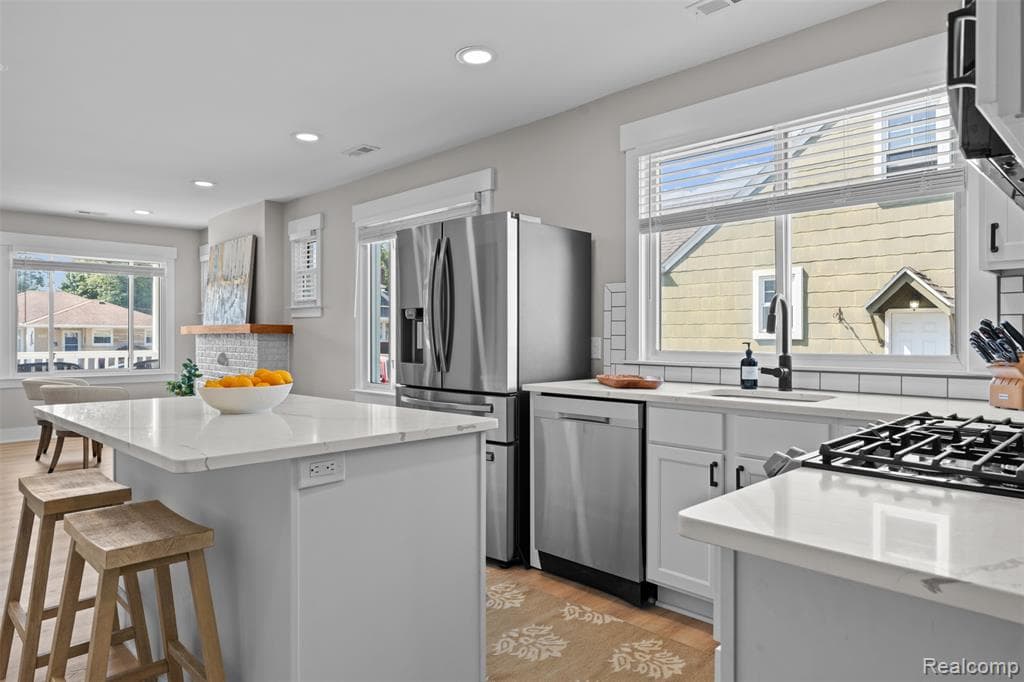 333 E La Salle Avenue