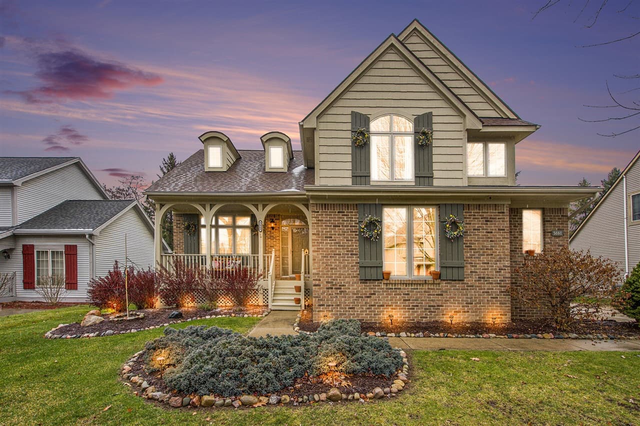 5660 Versailles Avenue