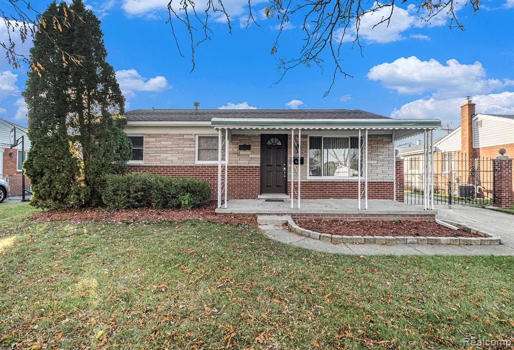 34243 Whittaker Street