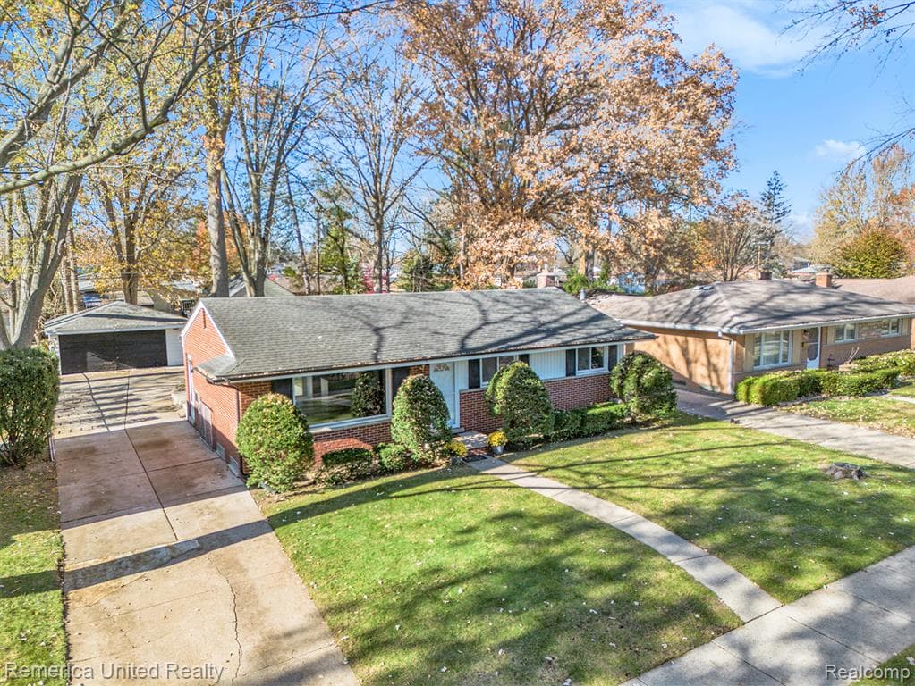 14551 Country Club Drive