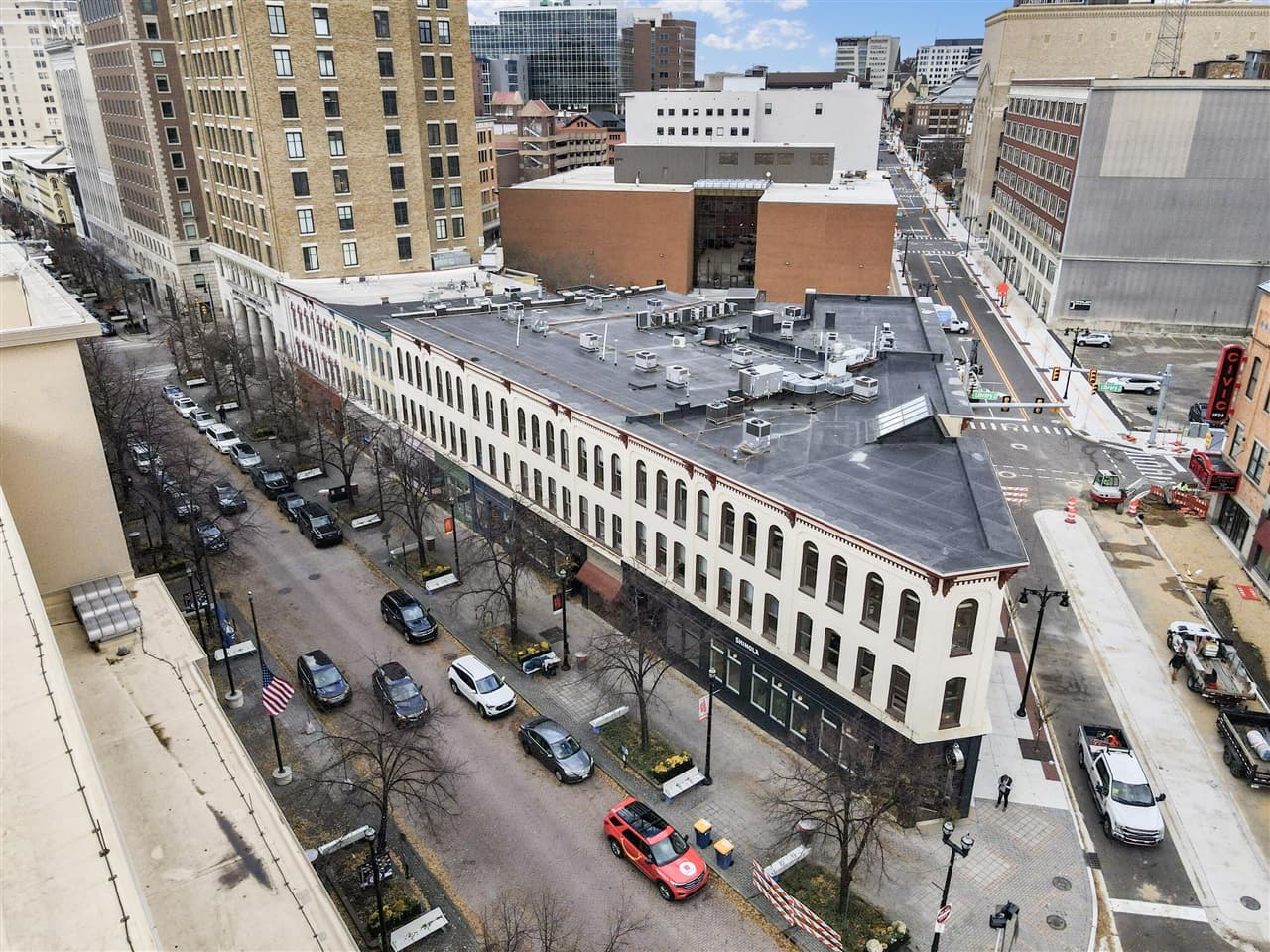 40 Monroe Center Street 307