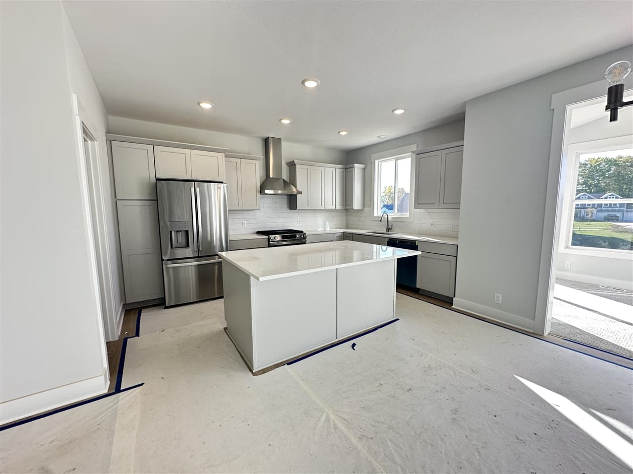 8285 Bauerridge Avenue