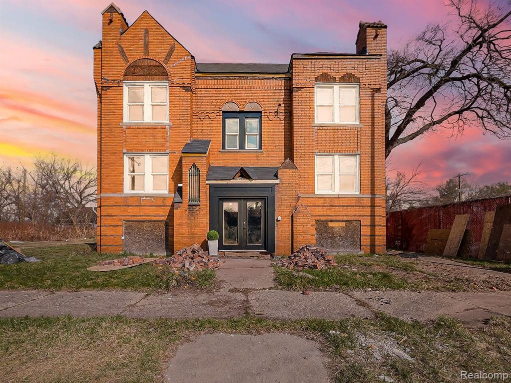 11765 GLENFIELD Street