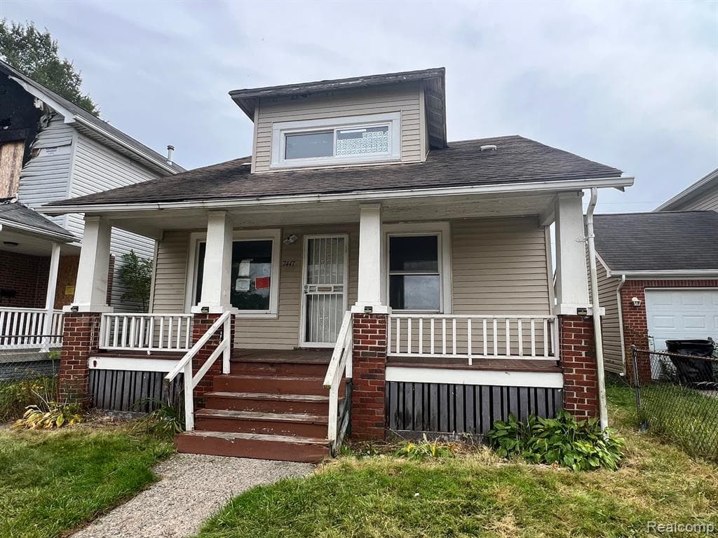 7447 Ellsworth Street