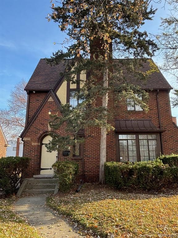 21440 Lathrup Street