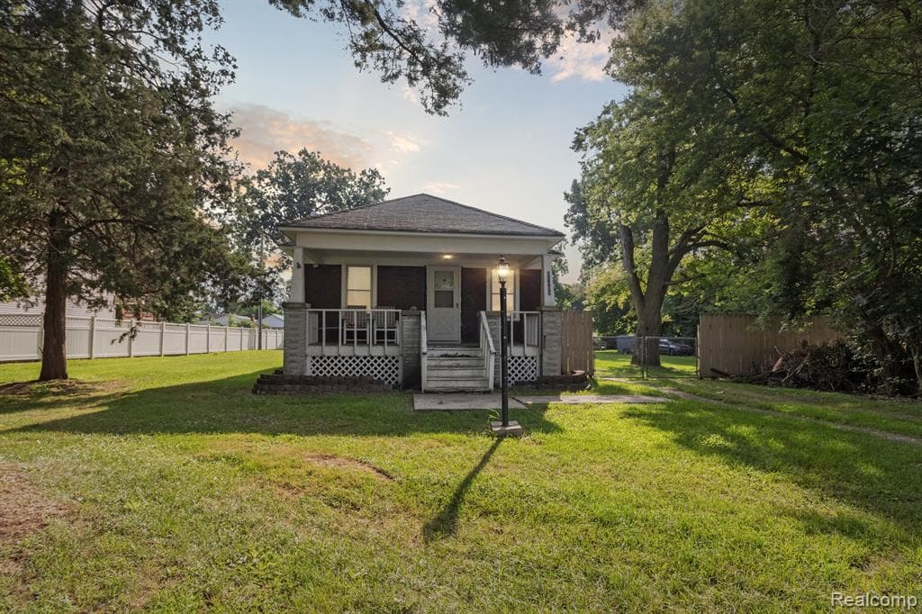 21122 Waldron Street