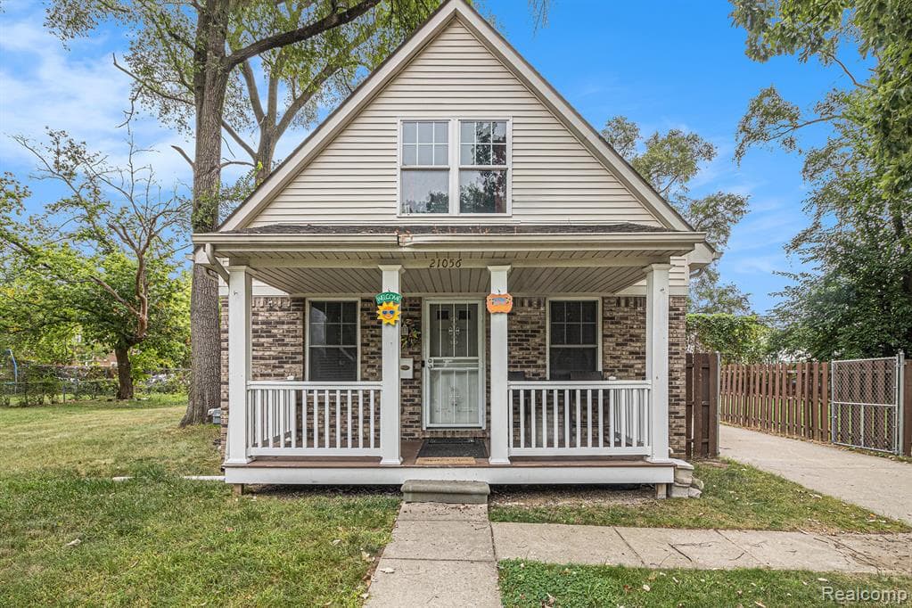 21056 Woodside Avenue