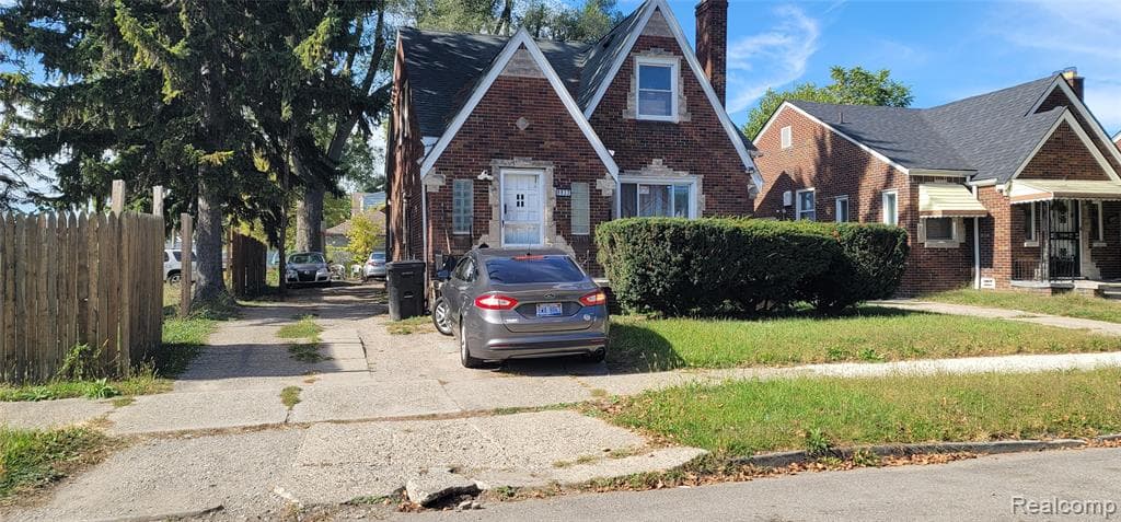 8833 Cloverlawn Street