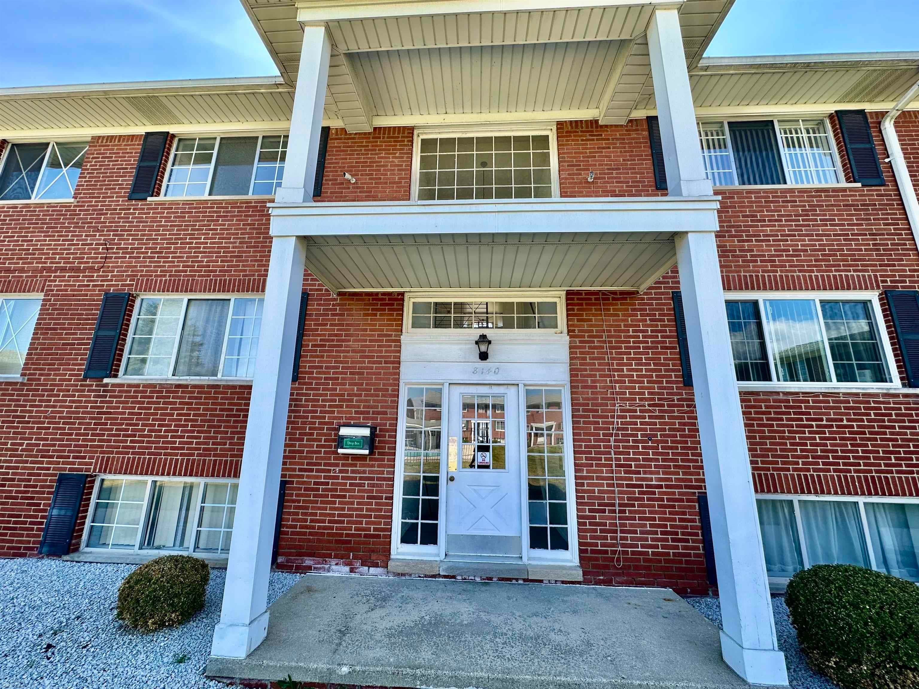 8140 Crestview Dr Drive