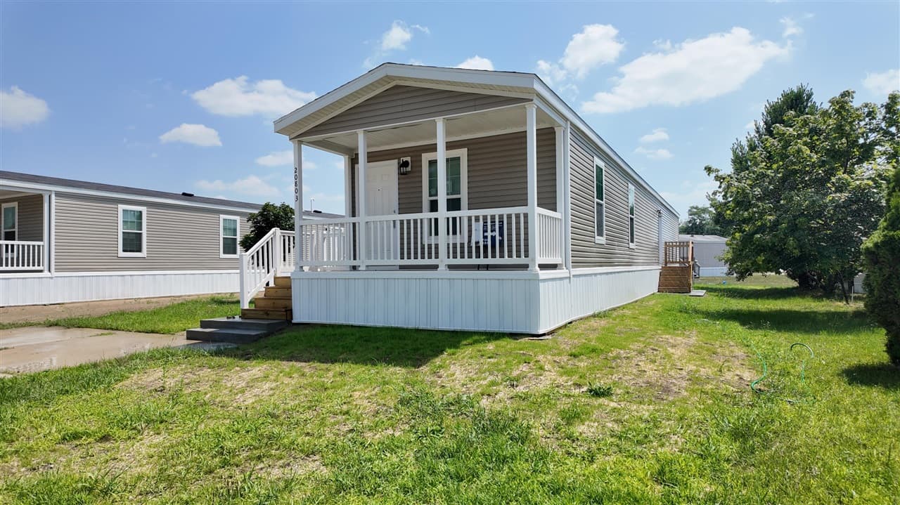 20793 Grandville Road 212