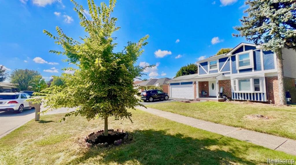 1459 Leafgreen Drive