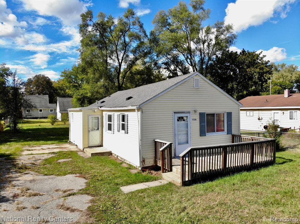 1123 Cherrylawn Drive