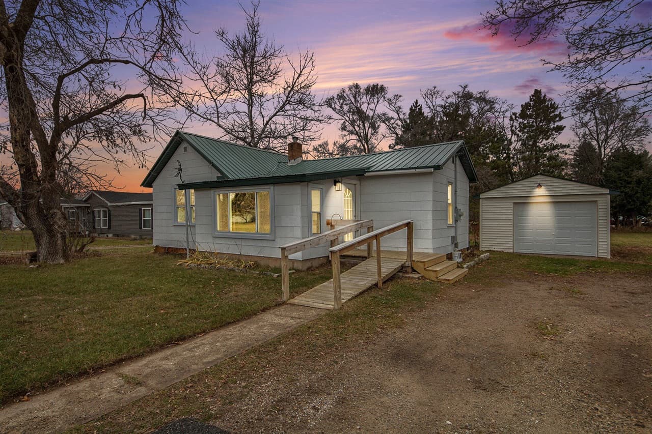 1008 Henderson Street