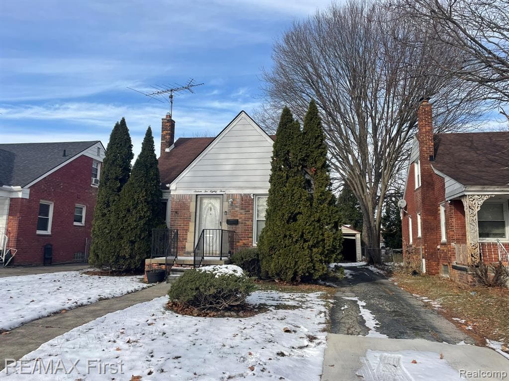 16283 CARLISLE Street