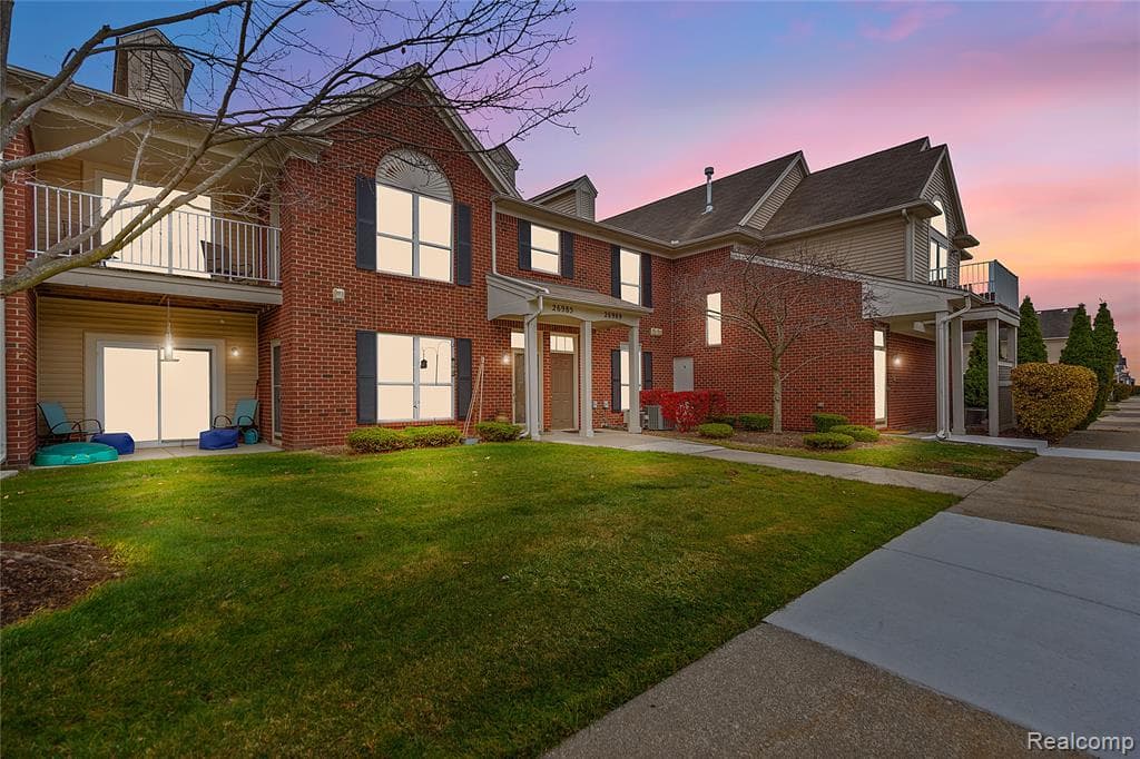 26985 Carrington Place