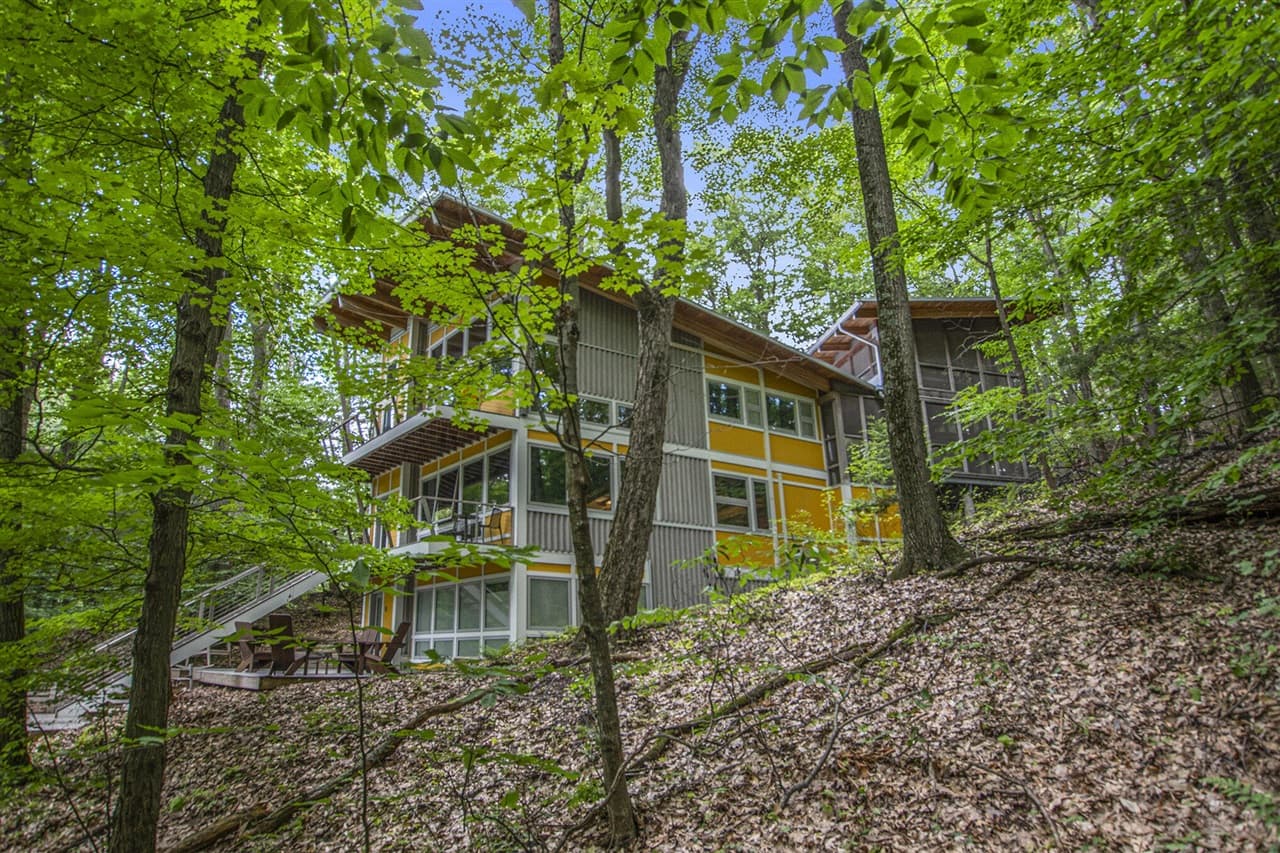 6723 Vandermeulen Road